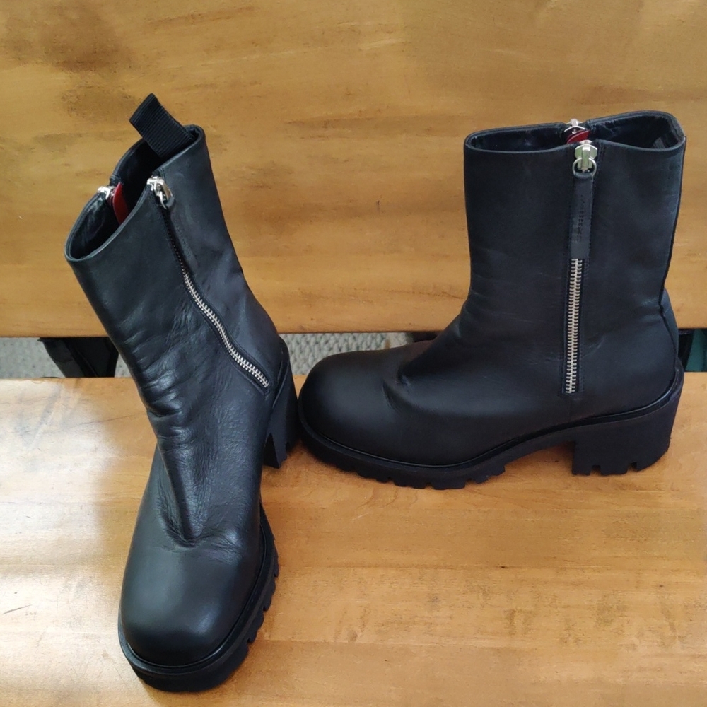 Halamara Double Side Zip black Chunky Heeled Size 37.5 Boots Made In Italy